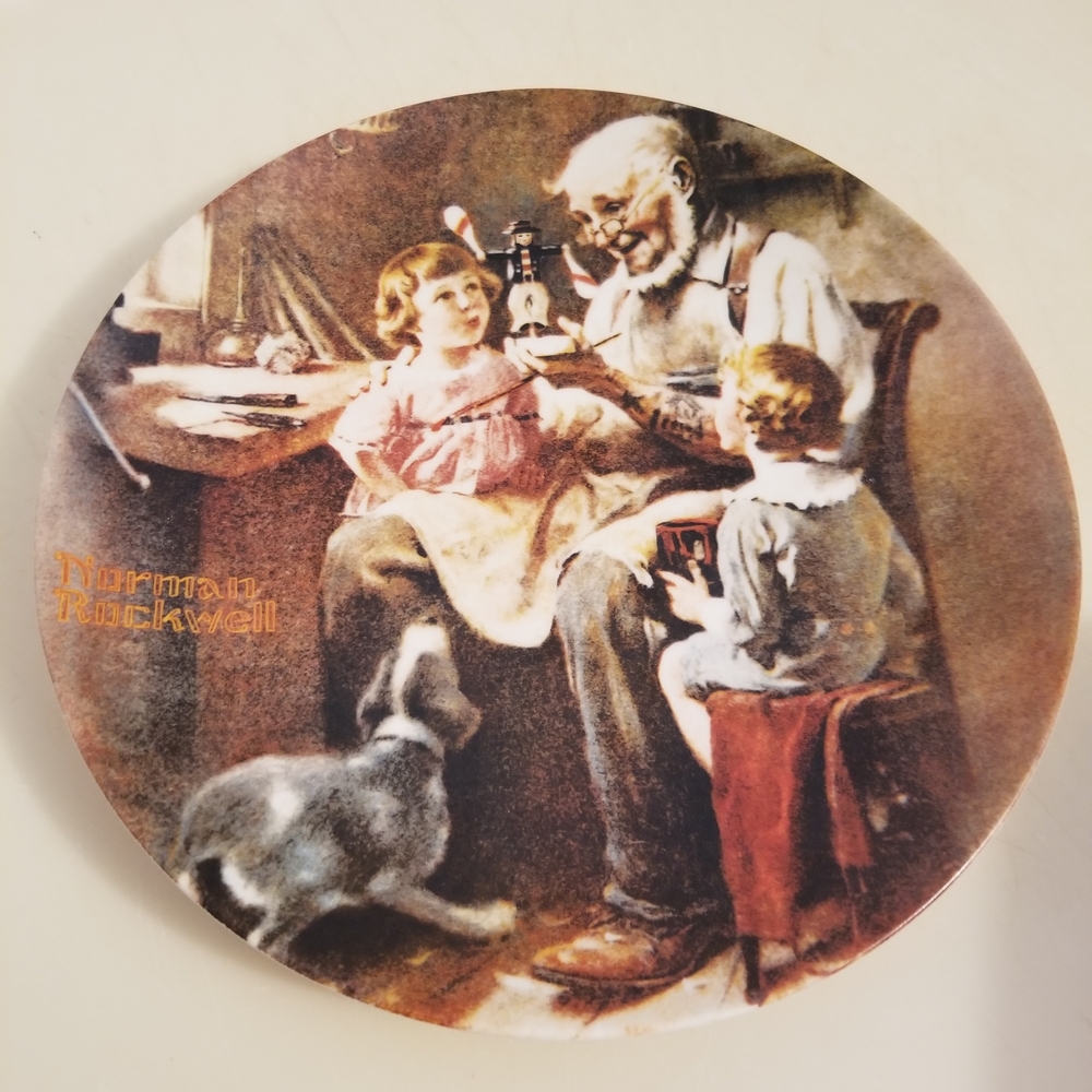 Knowles Limited Edition Plate - White and Black